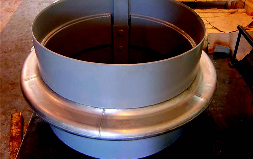 Heavy wall bellows with an internal hinge. Image courtesy of Teadit.