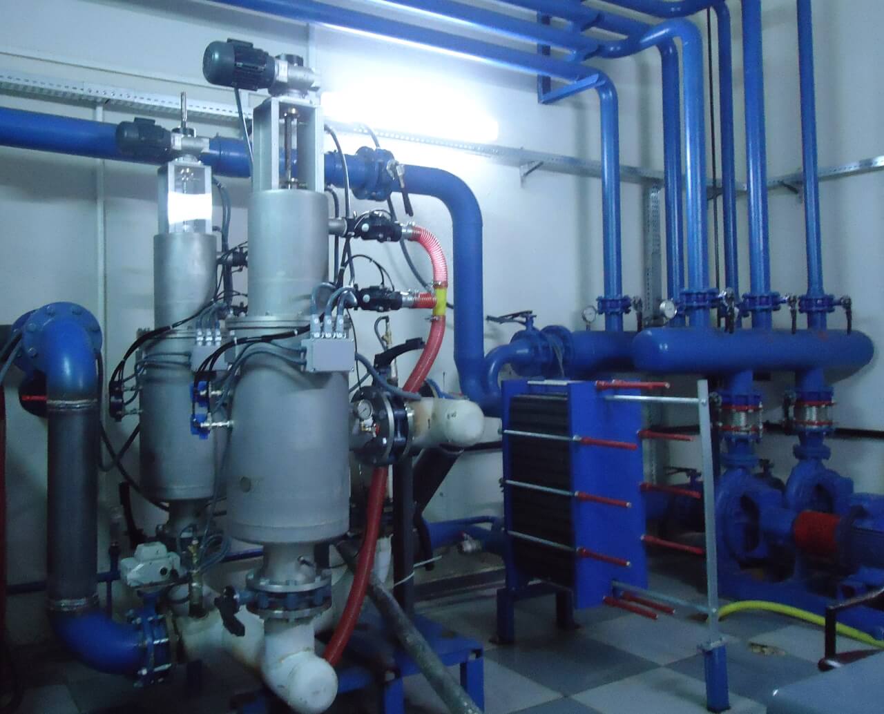 Water Filtration for Protection of Heat Exchanger 90 m3/h x 2 nos filters, 500 micron. Photo courtesy of Filternox.