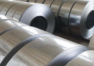 Sectores consumidores de acero crecen en el semest