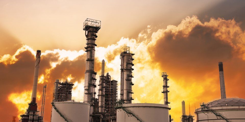 Pneumatic fail-safe actuator without springs