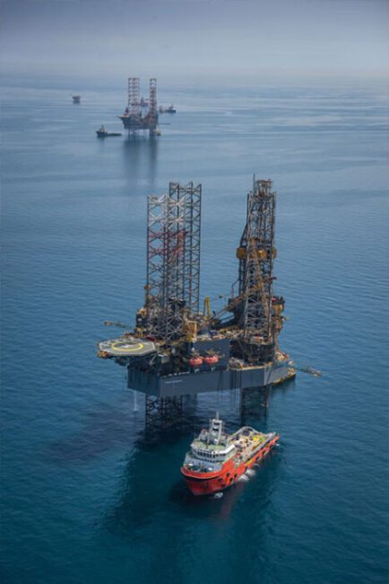 The Saudi Aramco Manifa field is designed to produce Arabian heavy crude oil, sour gas, and hydrocarbon condensate.