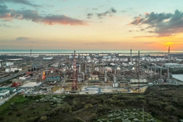 Onuba Moeve takes FID on 300 MW Onuba green hydrogen plant | Hydrogen Tech ...