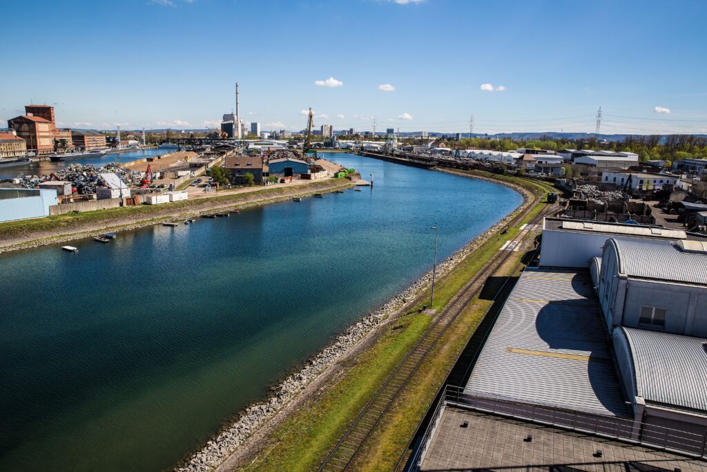 In 1980, CRONIMET was founded in Karlsruhe, Germany and over the years, it has developed into one of the leading raw material recyclers for stainless steel and speciality metals.