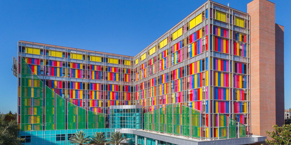 Stainless mesh for a child-friendly environment