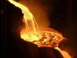 Tipping of metal and slag in nickel recovery process