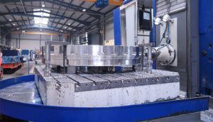 This individually manufactured forging made of anti-magnetic stainless steel (material XM19 W.Nr. 1.3964 / diameter 1,850mm) was made with a lot of know-how and precision by Rolf Kind.