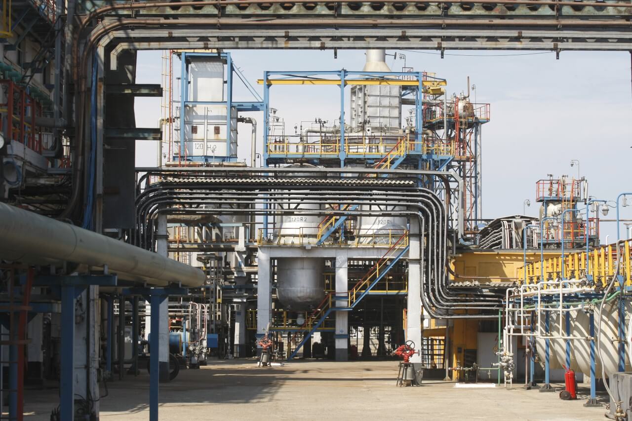 Oil petrochemical refinery pipes. Photo: Dreamstime