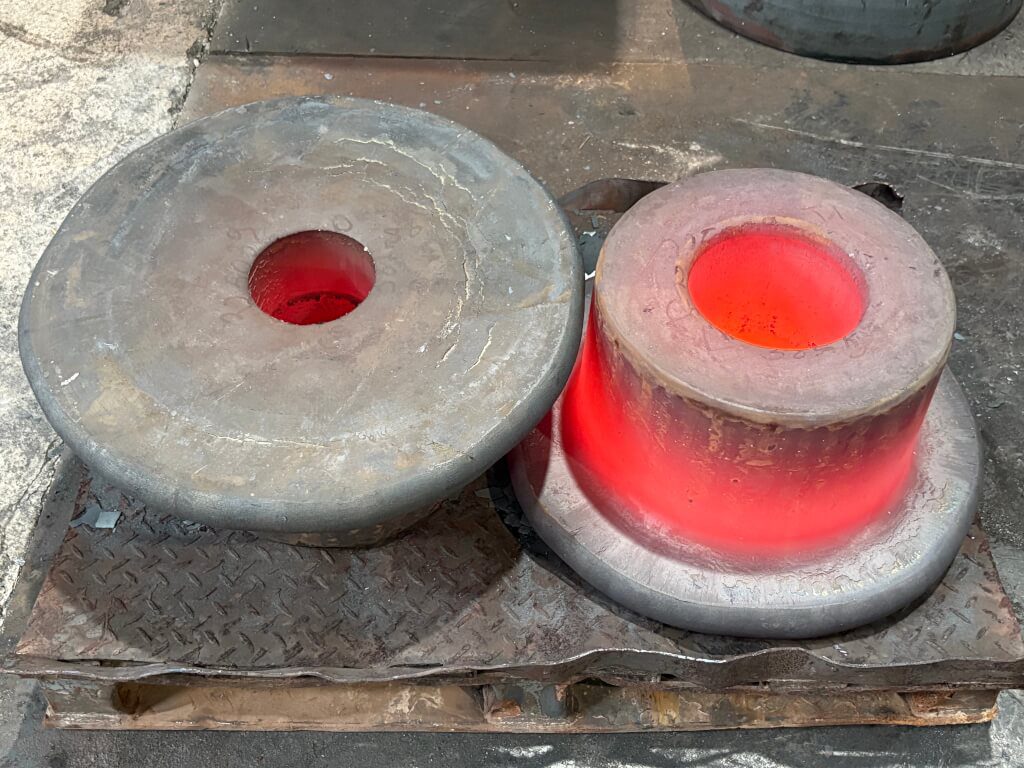 Components forged close to contour in the nickel-based alloy Alloy 601/UNS N06601. Components forged close to contour in the nickel-based alloy Alloy 601/UNS N06601.