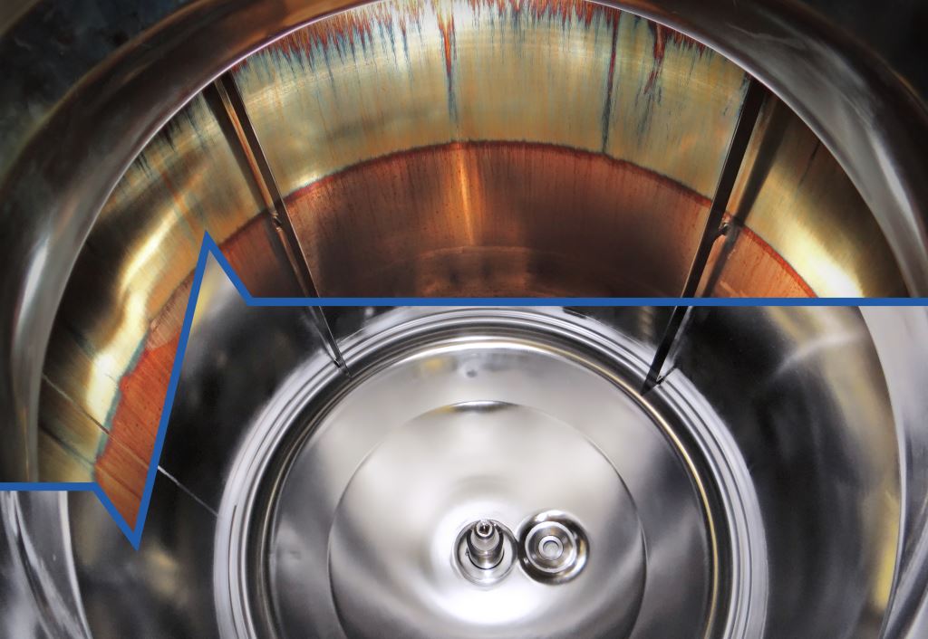 Pharmabehälter vor und nach der Derougingbehandlung von HENKEL.