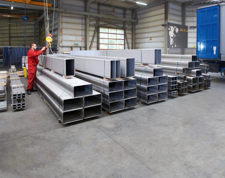 Blick in die Historie von Binder Edelstahl